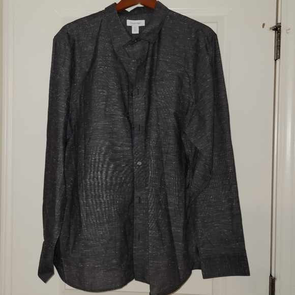Men's Calvin Klein button- down shirt size xl - Picture 2 of 5